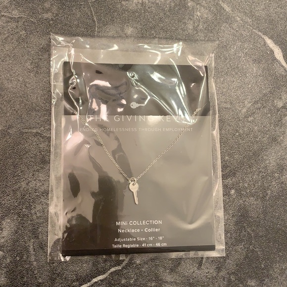 The Giving Key Believe Necklace - Picture 2 of 4